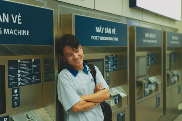 What historical events shaped the identity of Edinburgh that you should learn about before visiting?